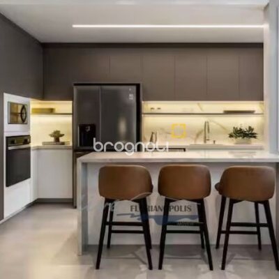Apartamento com 124m², 3 quartos (sendo 3 suítes), 2 garagens, no bairro Jurerê Internacional em Florianópolis