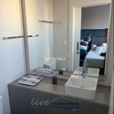 Apartamento com 124m², 3 quartos (sendo 3 suítes), 2 garagens, no bairro Jurerê Internacional em Florianópolis