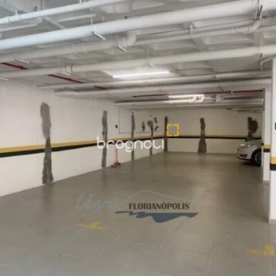 Apartamento com 124m², 3 quartos (sendo 3 suítes), 2 garagens, no bairro Jurerê Internacional em Florianópolis
