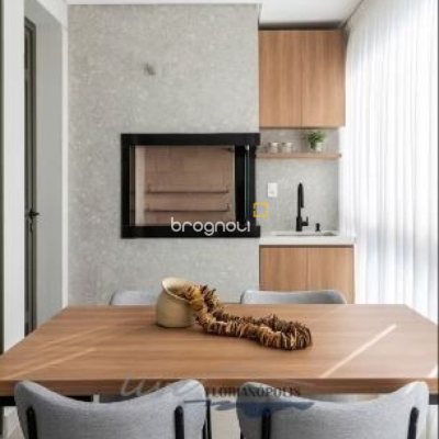 Apartamento com 124m², 3 quartos (sendo 3 suítes), 2 garagens, no bairro Jurerê Internacional em Florianópolis