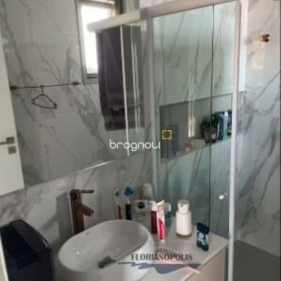 Apartamento com 124m², 3 quartos (sendo 3 suítes), 2 garagens, no bairro Jurerê Internacional em Florianópolis