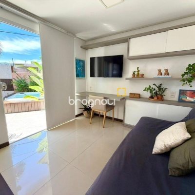 Casa com 145m², 3 quartos (sendo 3 suítes), 2 garagens, no bairro Campeche em Florianópolis
