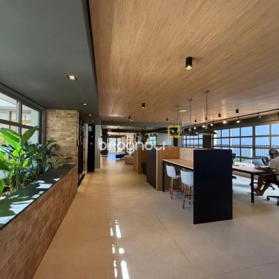 Studio com 35m², 1 quarto, 1 garagem, no bairro Estreito em Florianópolis