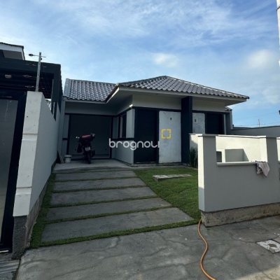 Casa com 50m², 2 quartos, 2 garagens, no bairro Forquilhas em São José