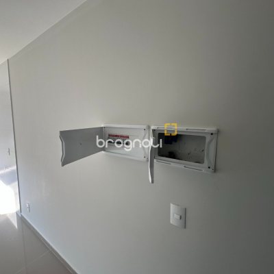 Casa com 50m², 2 quartos, 2 garagens, no bairro Forquilhas em São José