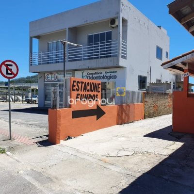 Casa Comercial com 128m², no bairro Vargem Grande em Florianópolis