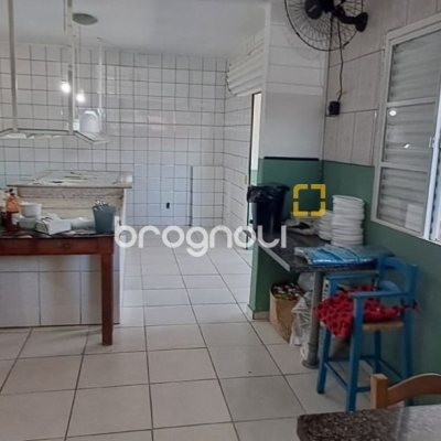 Casa Comercial com 128m², no bairro Vargem Grande em Florianópolis
