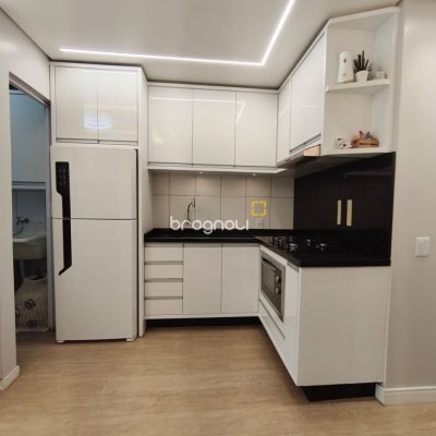 Apartamento com 58m², 2 quartos (sendo 1 suíte), 1 garagem, no bairro Ingleses em Florianópolis
