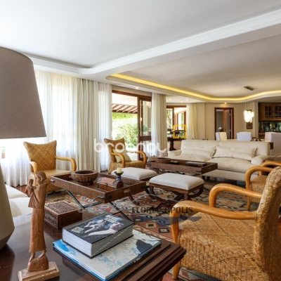Casa com 1000m², 6 quartos (sendo 6 suítes), no bairro Ratones em Florianópolis