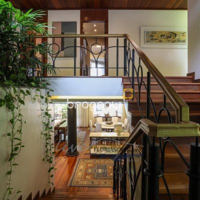 Casa com 1000m², 6 quartos (sendo 6 suítes), no bairro Ratones em Florianópolis