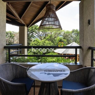 Casa com 1000m², 6 quartos (sendo 6 suítes), no bairro Ratones em Florianópolis