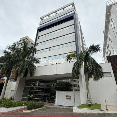 Sala com 26m², 1 garagem, no bairro Itacorubi em Florianópolis