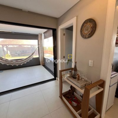 Casa com 153m², 3 quartos (sendo 1 suíte), 2 garagens, no bairro Pinheira em Palhoça