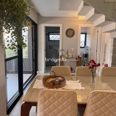 Casa com 153m², 3 quartos (sendo 1 suíte), 2 garagens, no bairro Pinheira em Palhoça