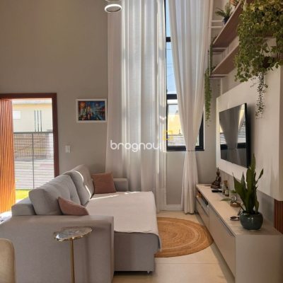 Casa com 153m², 3 quartos (sendo 1 suíte), 2 garagens, no bairro Pinheira em Palhoça