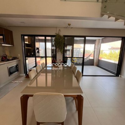 Casa com 153m², 3 quartos (sendo 1 suíte), 2 garagens, no bairro Pinheira em Palhoça