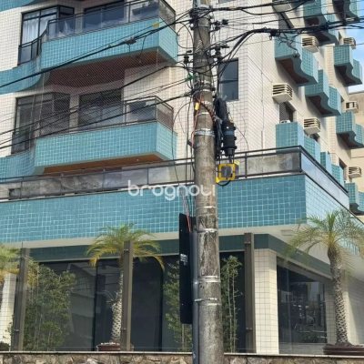 Apartamento com 128m², 3 quartos (sendo 3 suítes), 2 garagens, no bairro Centro em Florianópolis