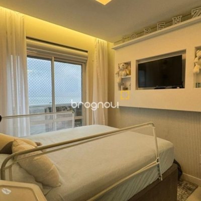 Apartamento com 110m², 3 quartos (sendo 1 suíte), 2 garagens, no bairro Agronômica em Florianópolis
