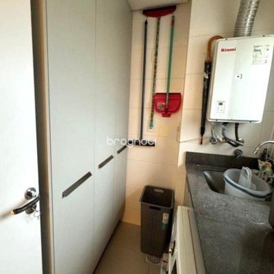 Apartamento com 110m², 3 quartos (sendo 1 suíte), 2 garagens, no bairro Agronômica em Florianópolis