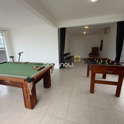 Casa com 292m², 3 quartos (sendo 1 suíte), 3 garagens, no bairro Pedra Branca em Palhoça