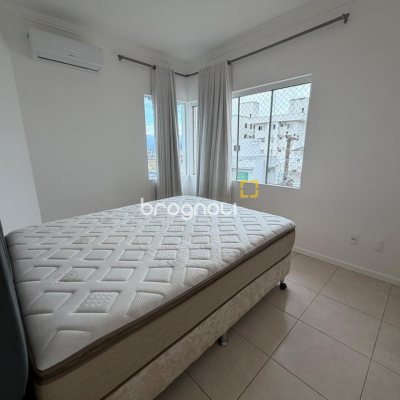 Casa com 292m², 3 quartos (sendo 1 suíte), 3 garagens, no bairro Pedra Branca em Palhoça