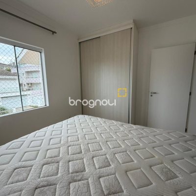 Casa com 292m², 3 quartos (sendo 1 suíte), 3 garagens, no bairro Pedra Branca em Palhoça