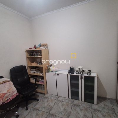 Casa com 263m², 5 quartos (sendo 3 suítes), 3 garagens, no bairro Itaguaçu em Florianópolis