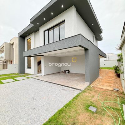 Casa de Condomínio com 241m², 3 quartos (sendo 1 suíte), 2 garagens, no bairro Rio Vermelho em Florianópolis