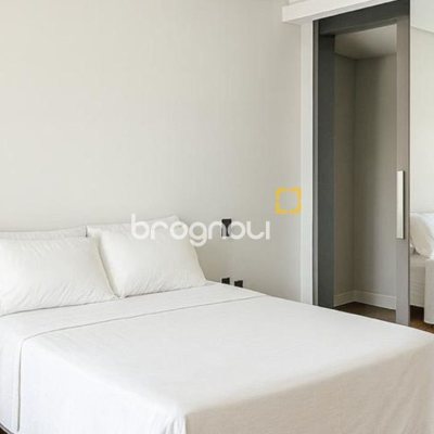 Casa com 173m², 3 quartos (sendo 3 suítes), 3 garagens, no bairro Campeche em Florianópolis