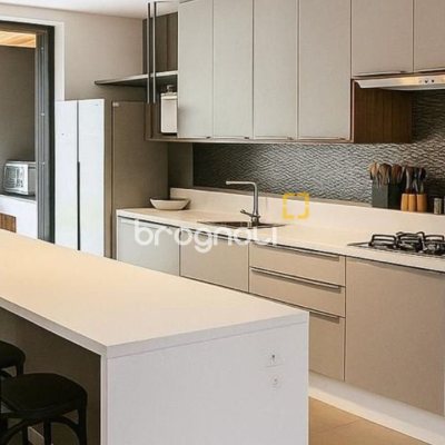 Casa com 173m², 3 quartos (sendo 3 suítes), 3 garagens, no bairro Campeche em Florianópolis