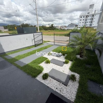 Casa com 50m², 2 quartos, 1 garagem, no bairro Nova Palhoça em Palhoça