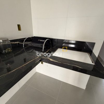 Casa com 50m², 2 quartos, 1 garagem, no bairro Nova Palhoça em Palhoça