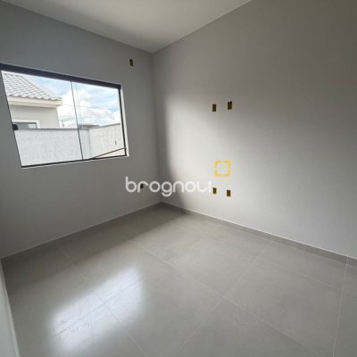 Casa com 50m², 2 quartos, 1 garagem, no bairro Nova Palhoça em Palhoça