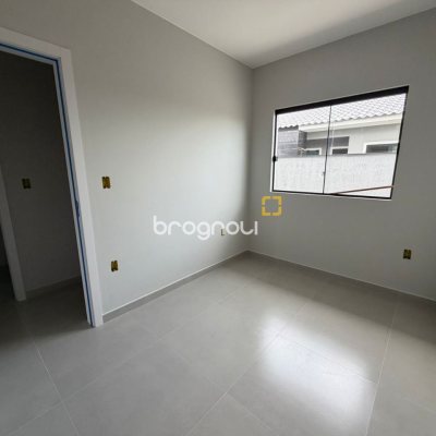 Casa com 50m², 2 quartos, 1 garagem, no bairro Nova Palhoça em Palhoça