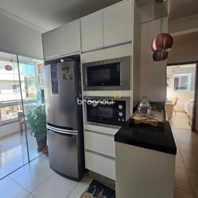 Apartamento com 73m², 3 quartos (sendo 1 suíte), 2 garagens, no bairro Ingleses em Florianópolis
