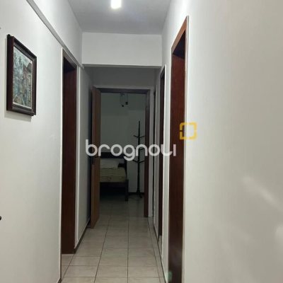 Apartamento com 270m², 4 quartos (sendo 2 suítes), 3 garagens, no bairro Ingleses em Florianópolis