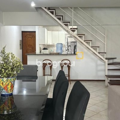 Apartamento com 270m², 4 quartos (sendo 2 suítes), 3 garagens, no bairro Ingleses em Florianópolis