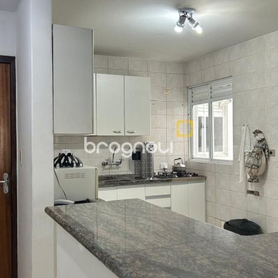 Apartamento com 270m², 4 quartos (sendo 2 suítes), 3 garagens, no bairro Ingleses em Florianópolis