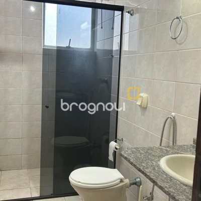 Apartamento com 270m², 4 quartos (sendo 2 suítes), 3 garagens, no bairro Ingleses em Florianópolis