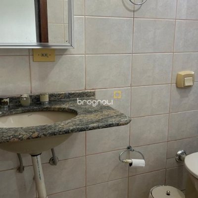 Apartamento com 270m², 4 quartos (sendo 2 suítes), 3 garagens, no bairro Ingleses em Florianópolis