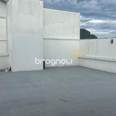 Apartamento com 270m², 4 quartos (sendo 2 suítes), 3 garagens, no bairro Ingleses em Florianópolis