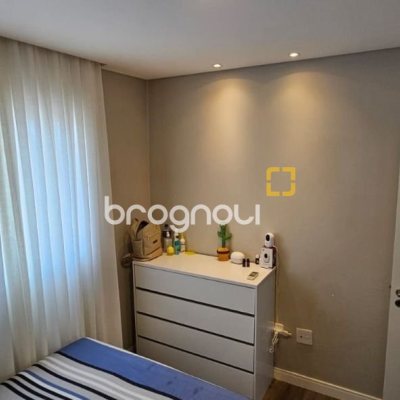Apartamento com 63m², 2 quartos (sendo 1 suíte), 1 garagem, no bairro Trindade em Florianópolis