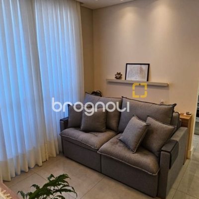Apartamento com 63m², 2 quartos (sendo 1 suíte), 1 garagem, no bairro Trindade em Florianópolis