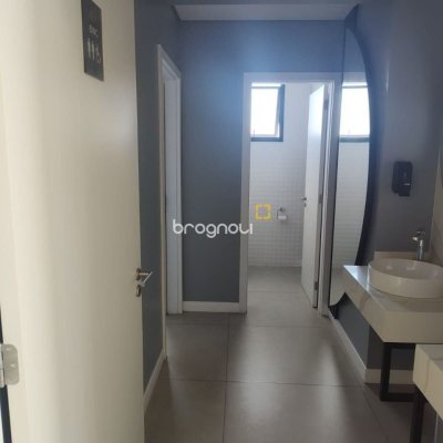 Apartamento com 63m², 2 quartos (sendo 1 suíte), 1 garagem, no bairro Trindade em Florianópolis