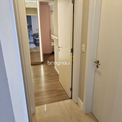 Apartamento com 63m², 2 quartos (sendo 1 suíte), 1 garagem, no bairro Trindade em Florianópolis