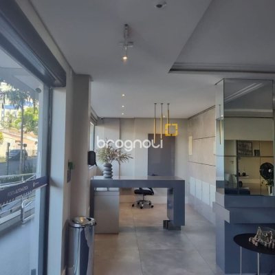 Apartamento com 63m², 2 quartos (sendo 1 suíte), 1 garagem, no bairro Trindade em Florianópolis