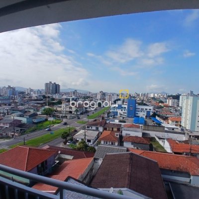 Apartamento com 76m², 2 quartos (sendo 1 suíte), 1 garagem, no bairro Bela Vista em São José