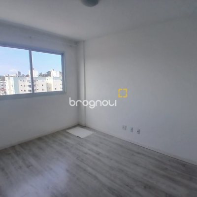 Apartamento com 76m², 2 quartos (sendo 1 suíte), 1 garagem, no bairro Bela Vista em São José