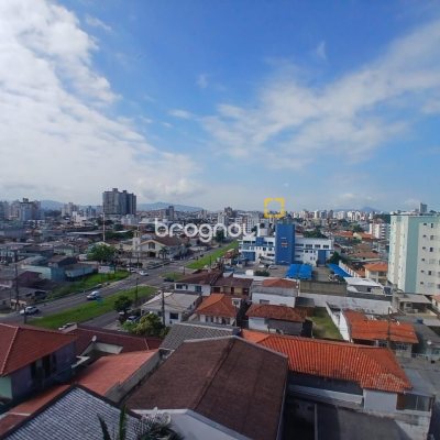 Apartamento com 76m², 2 quartos (sendo 1 suíte), 1 garagem, no bairro Bela Vista em São José