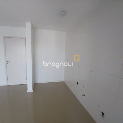 Apartamento com 76m², 2 quartos (sendo 1 suíte), 1 garagem, no bairro Bela Vista em São José